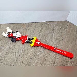 Walt DisneyLand  Mini Mouse Back Scratcher 15 Inches Long